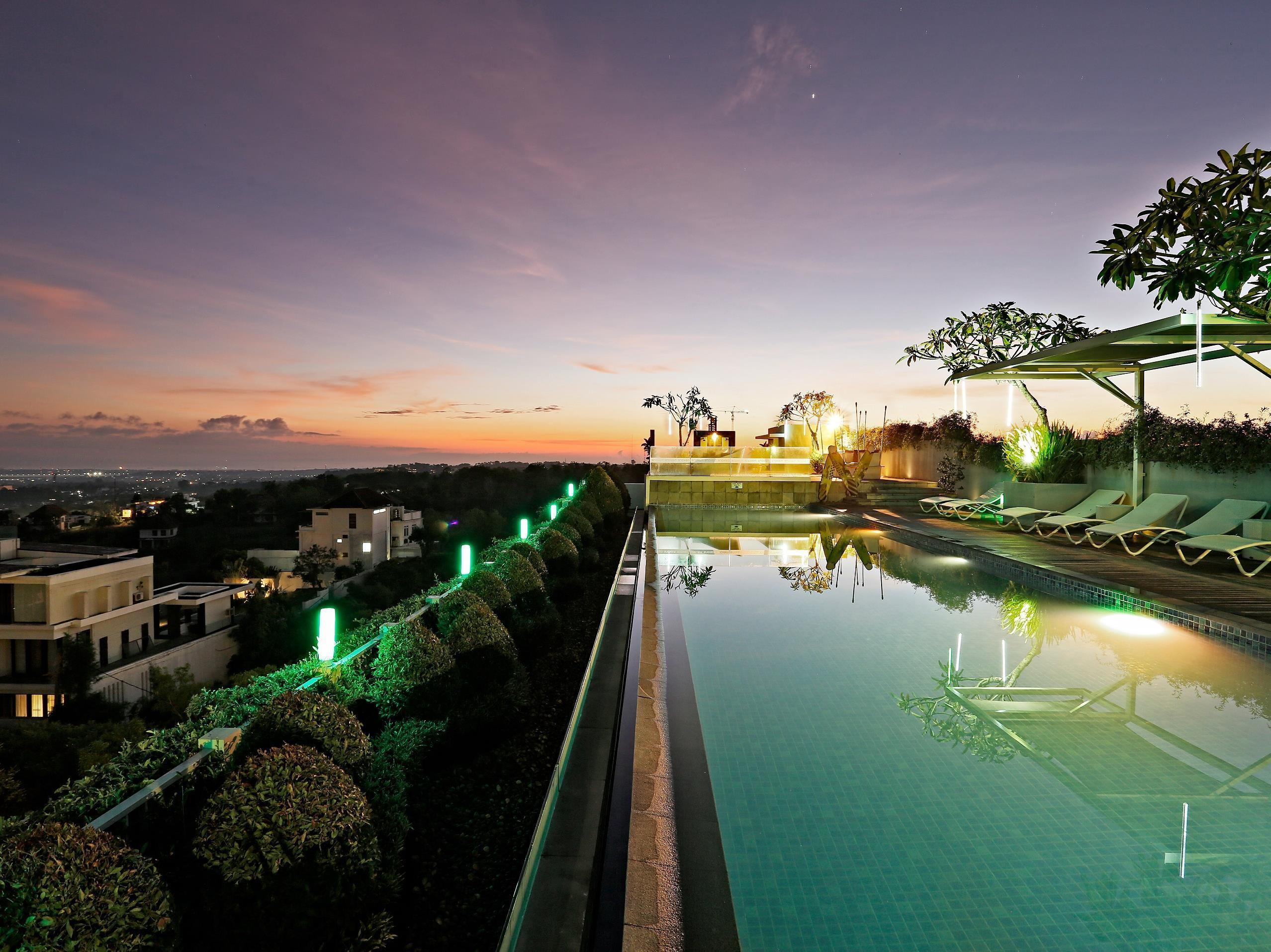 Maxonehotels At Bukit Jimbaran Exteriör bild