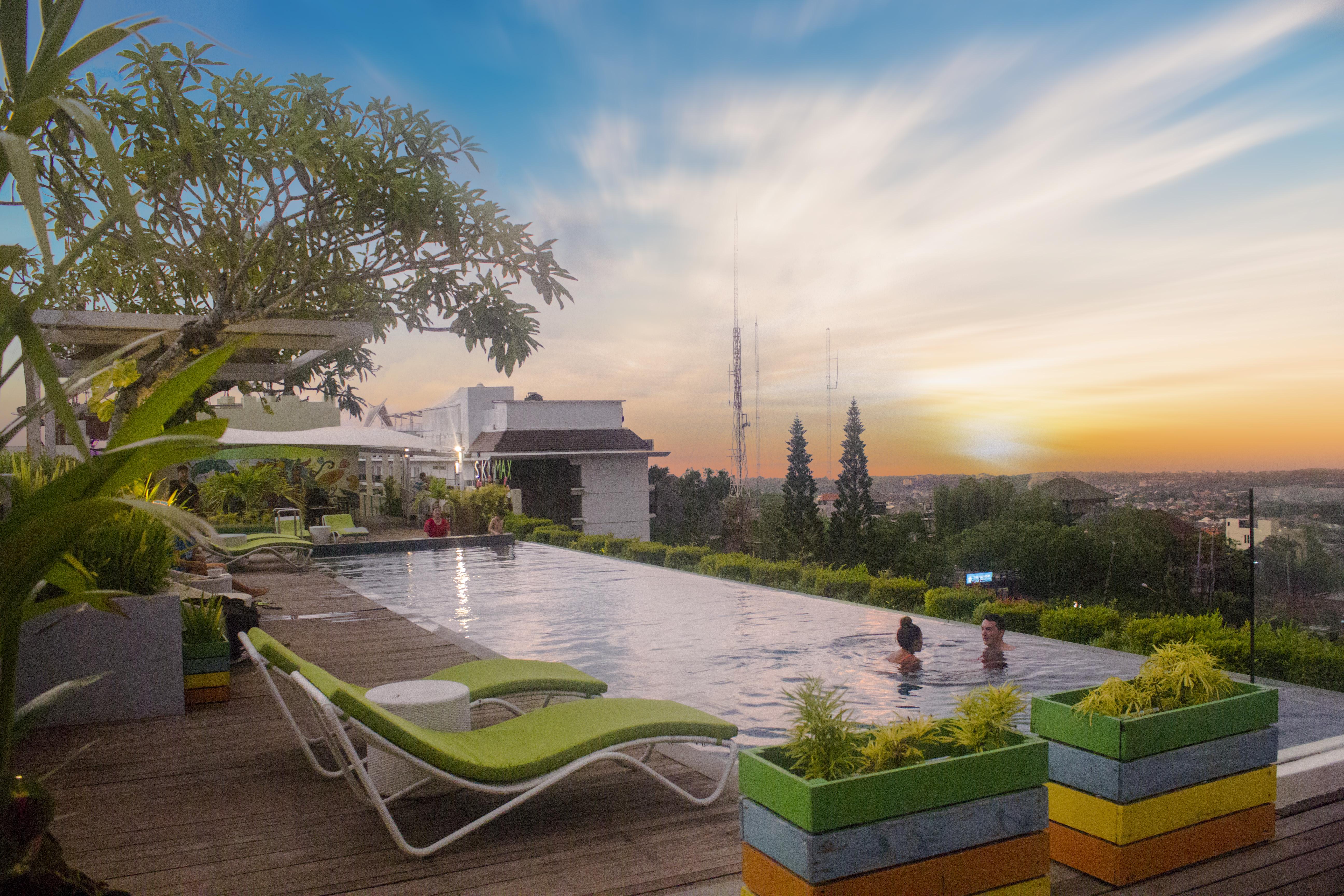 Maxonehotels At Bukit Jimbaran Exteriör bild