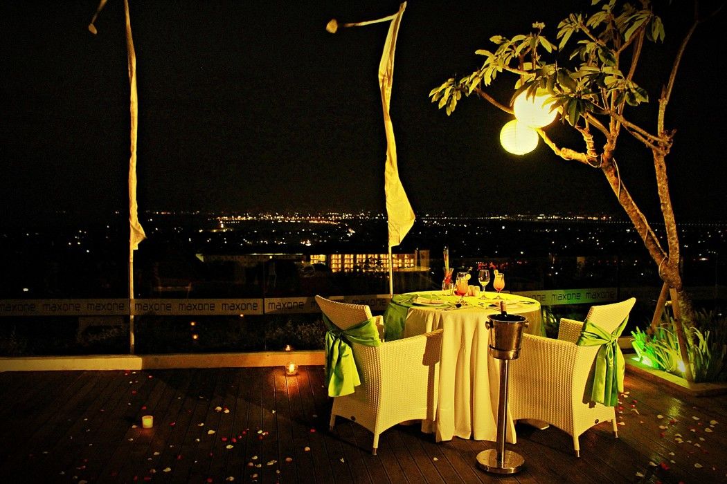 Maxonehotels At Bukit Jimbaran Exteriör bild